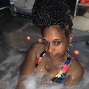 Meet your Posher, Nadirah